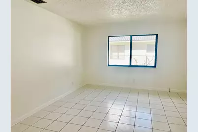4104 NW 114th Avenue, Coral Springs, FL 33065 - Photo 9