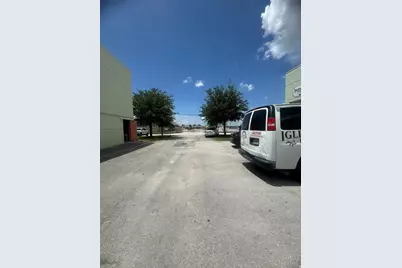 416 NW 10th Avenue, Homestead, FL 33030 - Photo 3