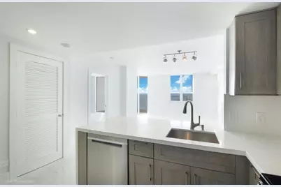 701 Brickell Key Boulevard #2501, Miami, FL 33131 - Photo 3