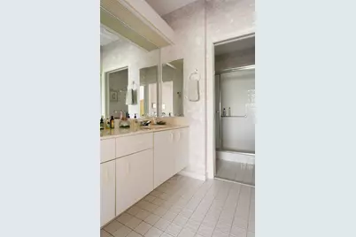 9551 Weldon Circle #404, Fort Lauderdale, FL 33321 - Photo 15