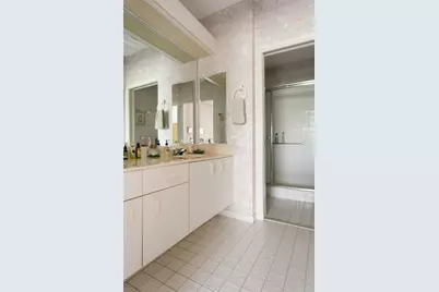 9551 Weldon Circle #404, Fort Lauderdale, FL 33321 - Photo 15