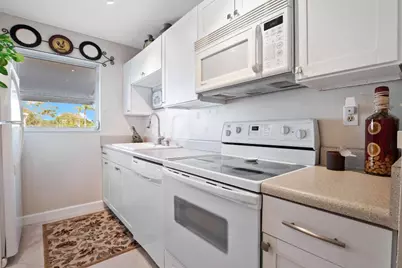 162 High Point Boulevard #B, Delray Beach, FL 33445 - Photo 7