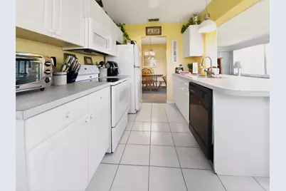 4391 NW 12th Avenue, Deerfield Beach, FL 33064 - Photo 17