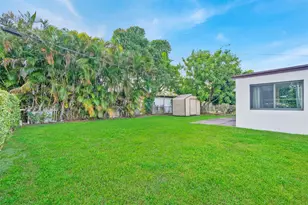 6400 W Garfield St, Hollywood, FL 33024 - Photo 23