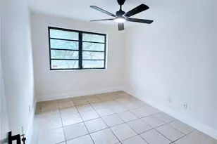 793 NE 206th St, Miami, FL 33179 - Photo 21