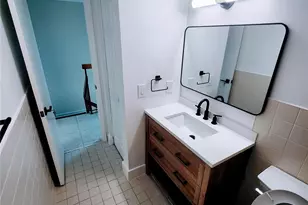 793 NE 206th St, Miami, FL 33179 - Photo 17