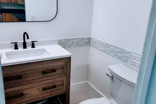 793 NE 206th St, Miami, FL 33179 - Photo 21