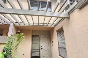 793 NE 206th St, Miami, FL 33179 - Photo 25