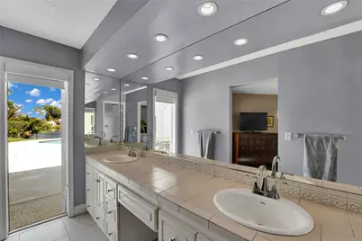 9800 NW 10th Court, Plantation, FL 33322 - Photo 63