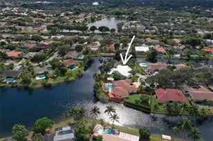 9800 NW 10th Ct, Plantation, FL 33322 - Photo 7