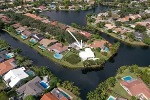 9800 NW 10th Ct, Plantation, FL 33322 - Photo 23