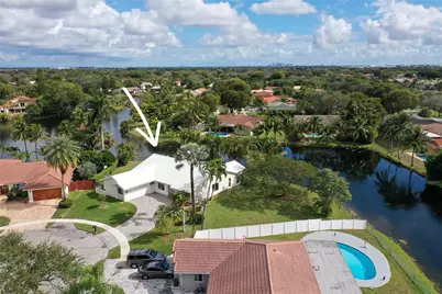 9800 NW 10th Court, Plantation, FL 33322 - Photo 15