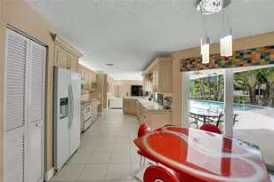 9800 NW 10th Ct, Plantation, FL 33322 - Photo 59