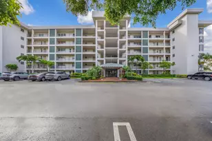 2850 N Palm Aire Dr, Pompano Beach, FL 33069 - Photo 1