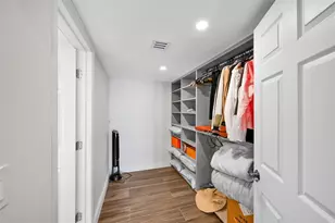 19667 Turnberry Way, Miami, FL 33180 - Photo 23