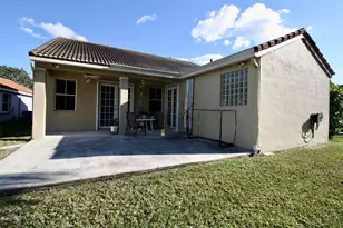 853 Sand Creek Cir, Weston, FL 33327 - Photo 11