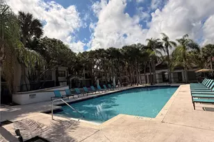 560 S S Park, Hollywood, FL 33021 - Photo 21