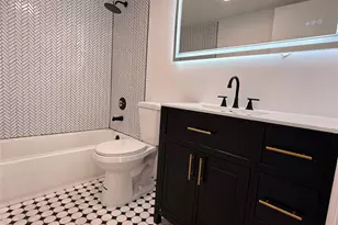 560 S S Park, Hollywood, FL 33021 - Photo 15