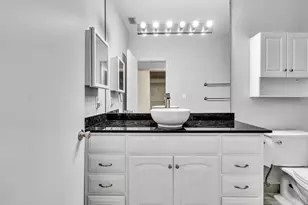 10240 NW 33rd Pl, Sunrise, FL 33351 - Photo 13
