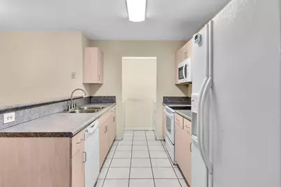 10240 NW 33rd Place, Sunrise, FL 33351 - Photo 23