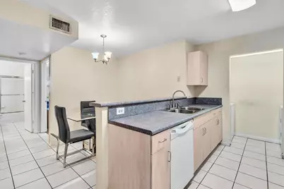 10240 NW 33rd Place, Sunrise, FL 33351 - Photo 25
