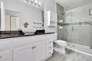 10240 NW 33rd Pl, Sunrise, FL 33351 - Photo 11