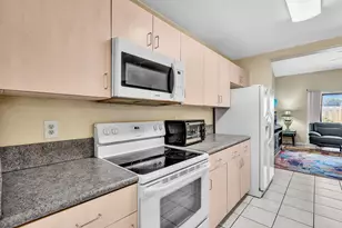 10240 NW 33rd Pl, Sunrise, FL 33351 - Photo 27
