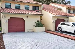 9530 Alcazar Ln, Davie, FL 33324 - Photo 1