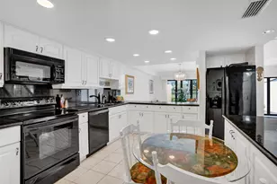 9530 Alcazar Ln, Davie, FL 33324 - Photo 13