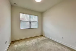 11679 SW 13th Ct, Pembroke Pines, FL 33025 - Photo 17