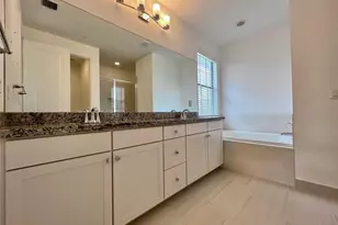 11679 SW 13th Ct, Pembroke Pines, FL 33025 - Photo 15