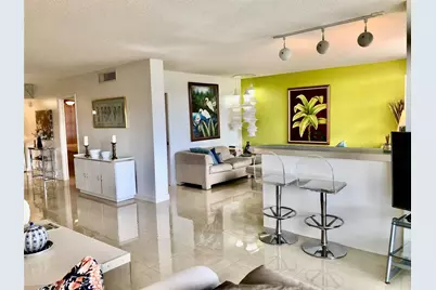 800 Cypress Grove Drive #204, Pompano Beach, FL 33069 - Photo 5