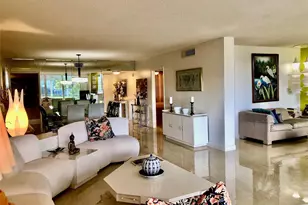 800 Cypress Grove Dr, Pompano Beach, FL 33069 - Photo 1