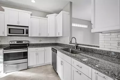 869 NW 127th Avenue, Coral Springs, FL 33071 - Photo 3