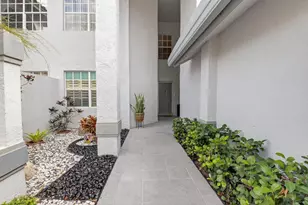 11586 Briarwood Cir, Boynton Beach, FL 33437 - Photo 3