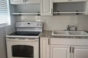 1930 Jackson St, Hollywood, FL 33019 - Photo 5