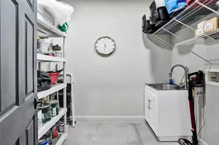 2706 NE 8th Ave, Wilton Manors, FL 33334 - Photo 59