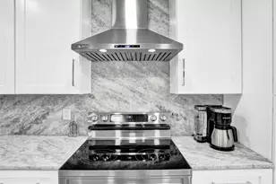 2706 NE 8th Ave, Wilton Manors, FL 33334 - Photo 19