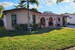 10478 NW 4th St, Plantation, FL 33324 - Photo 1