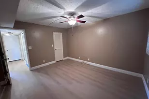 3850 Oaks Clubhouse Dr, Pompano Beach, FL 33069 - Photo 11