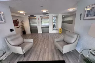 3850 Oaks Clubhouse Dr, Pompano Beach, FL 33069 - Photo 17