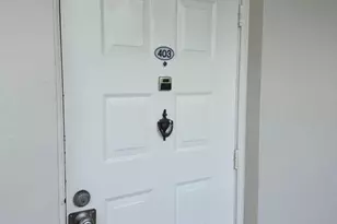 3850 Oaks Clubhouse Dr, Pompano Beach, FL 33069 - Photo 13