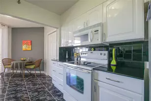 7100 Radice Ct, Lauderhill, FL 33319 - Photo 19