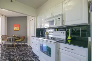 7100 Radice Ct, Lauderhill, FL 33319 - Photo 19