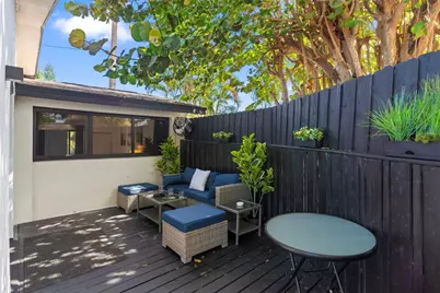 719 NE 36th Street, Oakland Park, FL 33334 - Photo 27