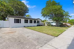 719 NE 36th St, Oakland Park, FL 33334 - Photo 21