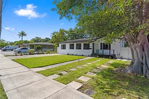 719 NE 36th St, Oakland Park, FL 33334 - Photo 13
