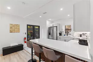 719 NE 36th St, Oakland Park, FL 33334 - Photo 15