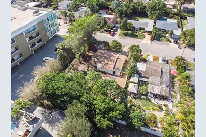 2420 NE 7th Avenue, Wilton Manors, FL 33305 - Photo 5