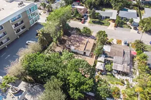 2420 NE 7th Ave, Wilton Manors, FL 33305 - Photo 5